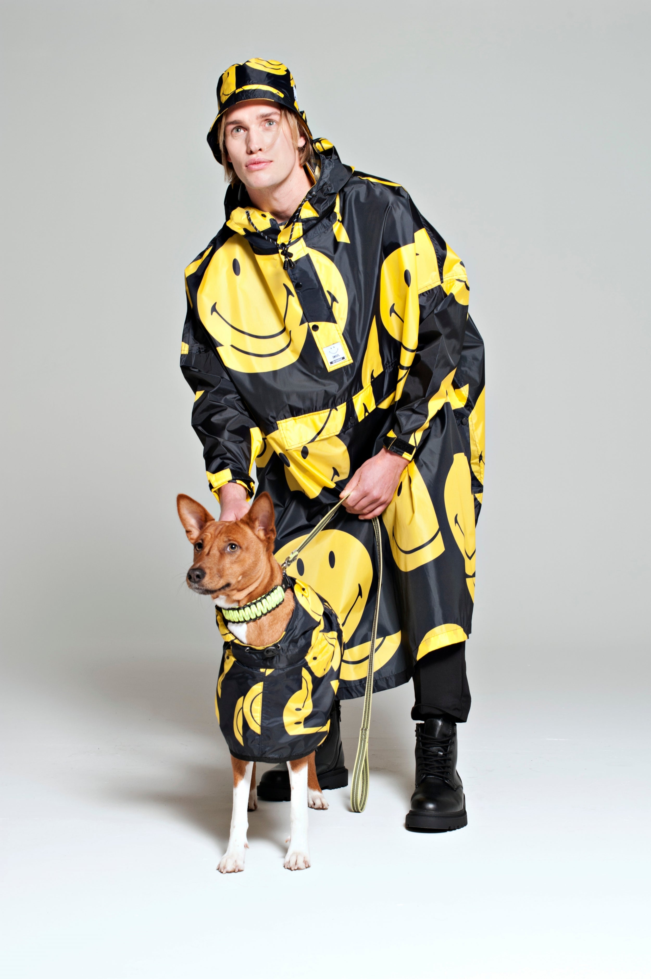 Image of All Smiles x Smiley - Dog Poncho