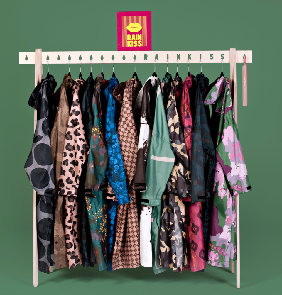 Image of RAINKISS Rack - Wooden Display
